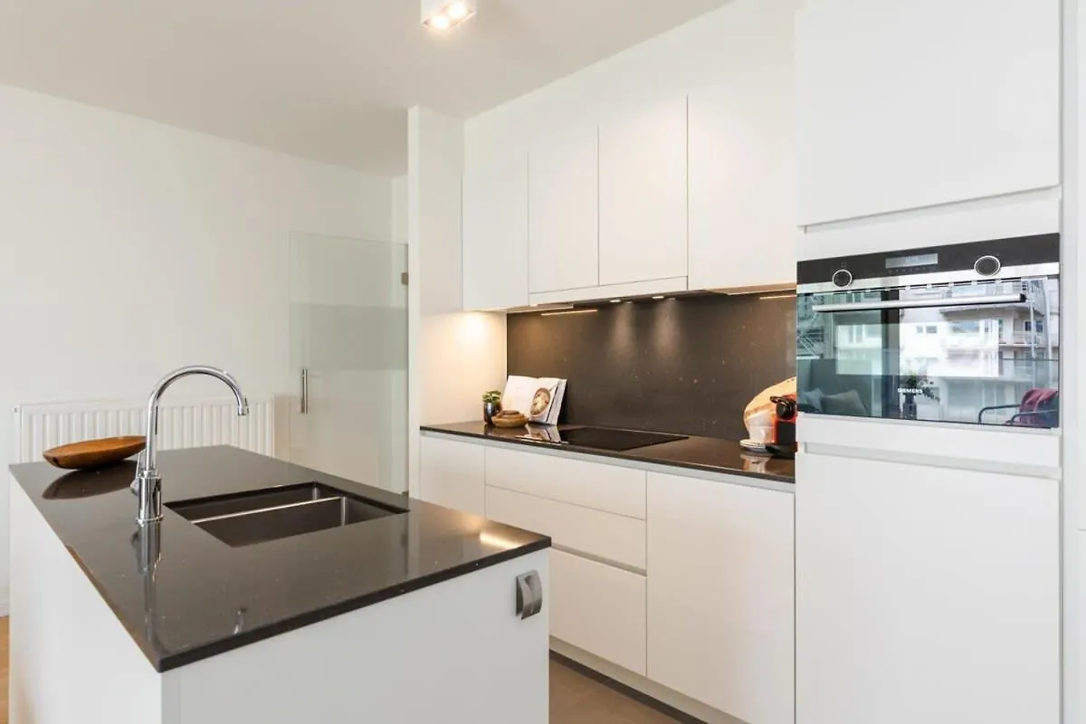 Huswell - Lovely Apartment With Terrace And Sea View Остенде 0*,  Бельгия